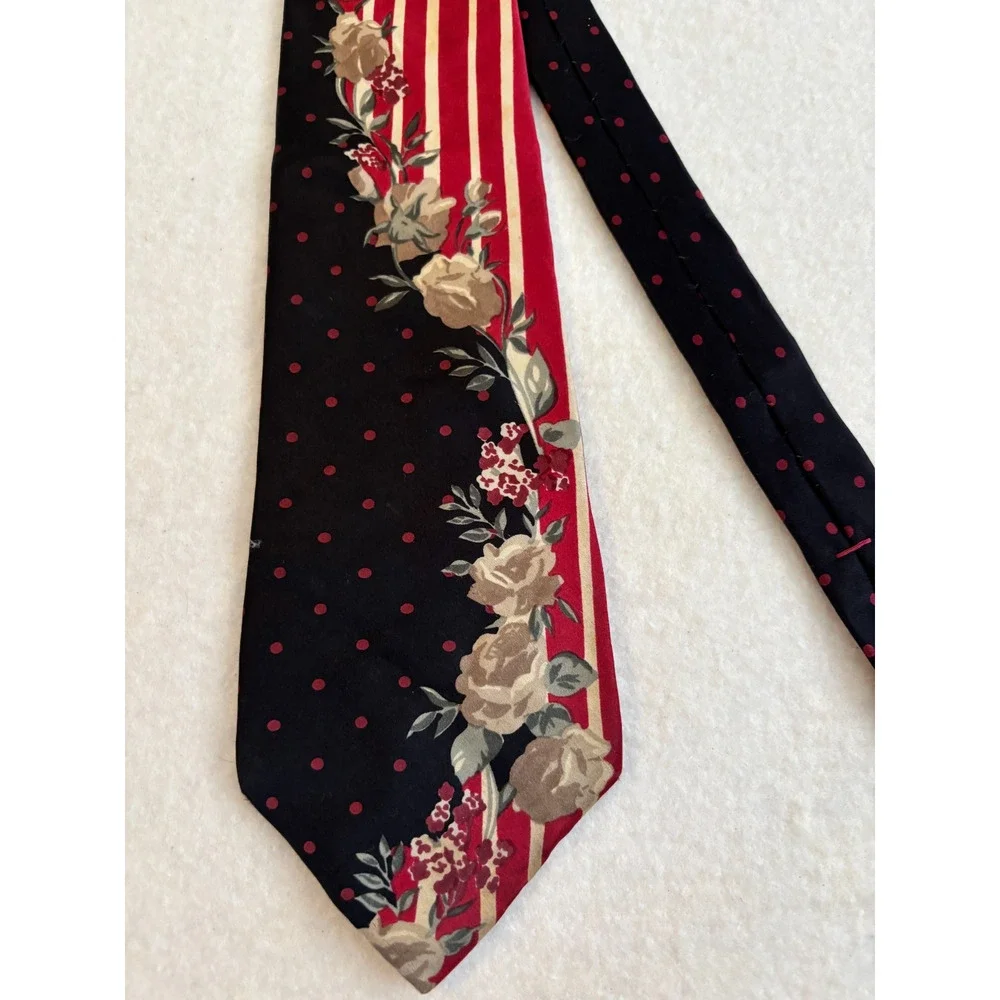 Vintage Louis‎ Feraud 100% Silk Necktie With Geometric Pattern: 59